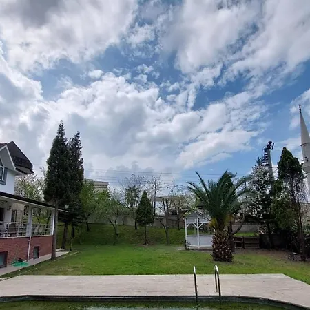 Villa Cozy With Pool And Fireplace In Sapanca